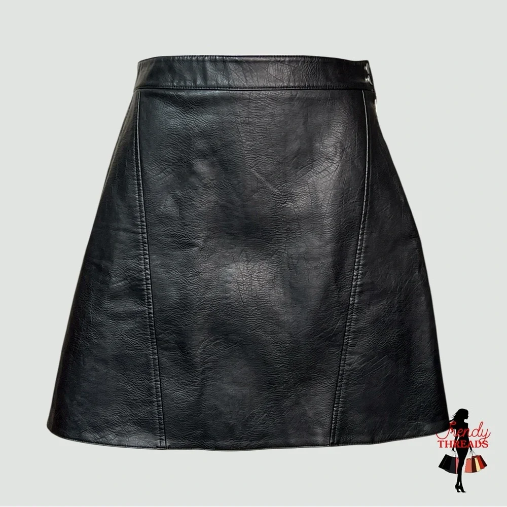 Zara Basic SMALL Faux Leather Black Mini Skirt Classic Gothic Witchy Punk Office - Picture 9 of 11